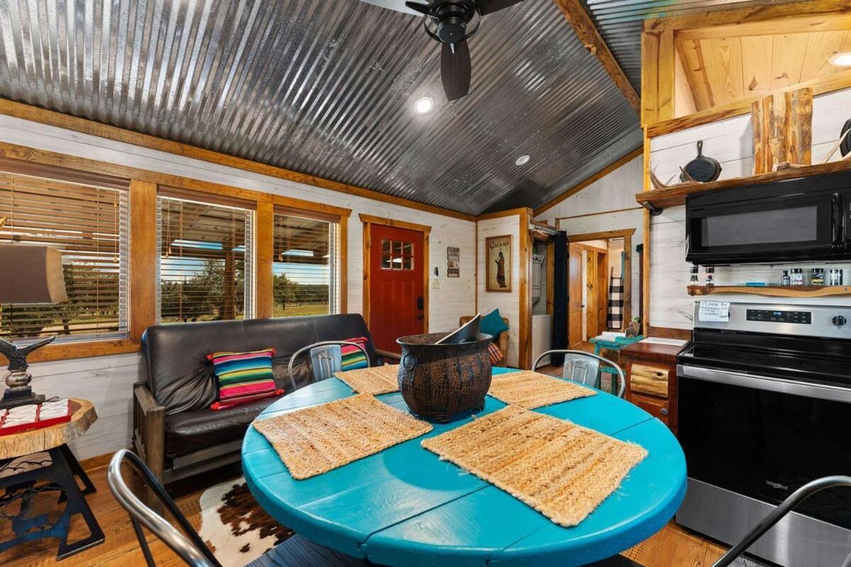 Rockin' R - Rustic Star Cabin Φρέντερικσμπεργκ Εξωτερικό φωτογραφία