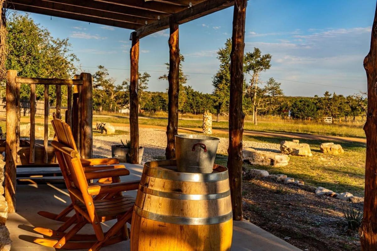 Rockin' R - Rustic Star Cabin Φρέντερικσμπεργκ Εξωτερικό φωτογραφία