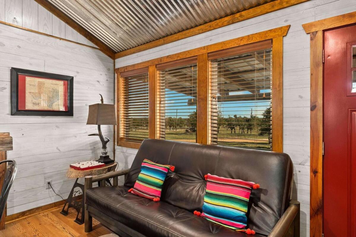 Rockin' R - Rustic Star Cabin Φρέντερικσμπεργκ Εξωτερικό φωτογραφία