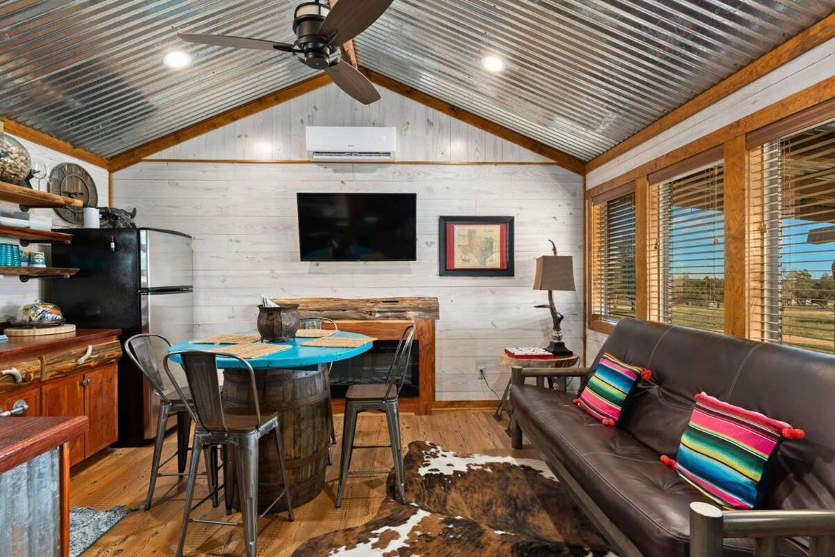 Rockin' R - Rustic Star Cabin Φρέντερικσμπεργκ Εξωτερικό φωτογραφία