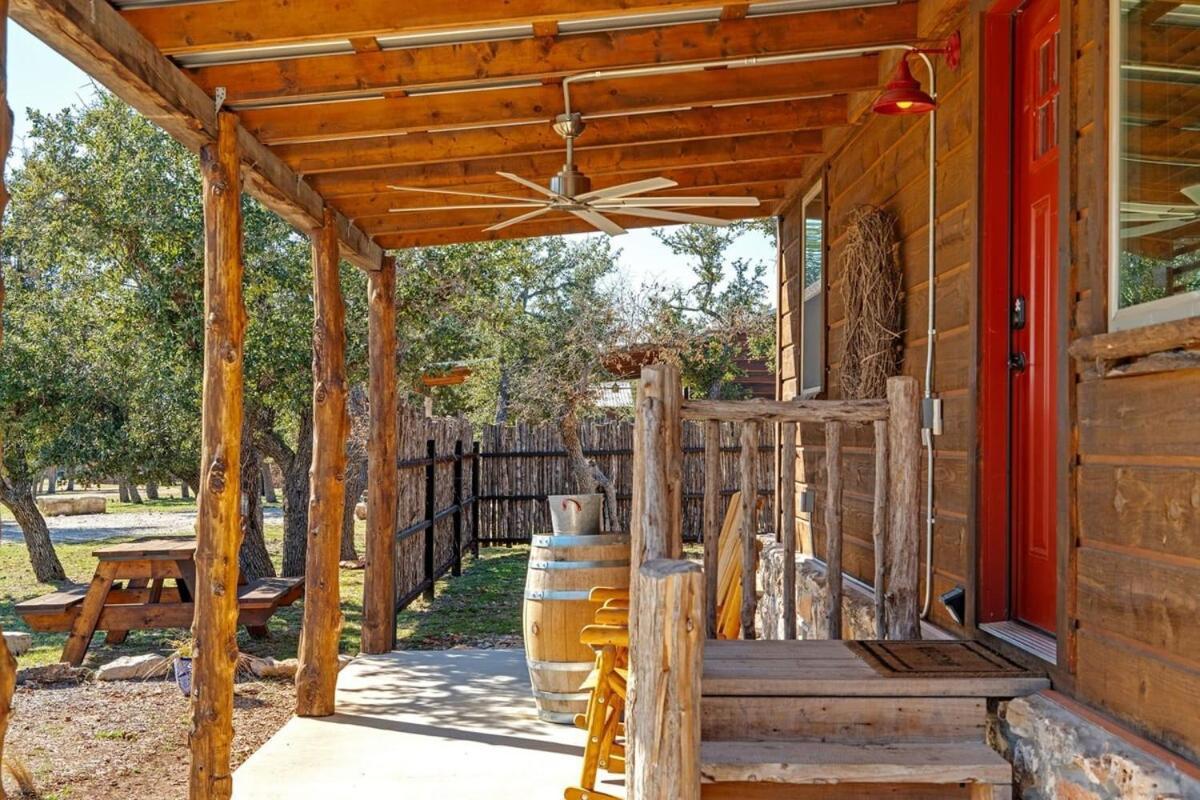 Rockin' R - Rustic Star Cabin Φρέντερικσμπεργκ Εξωτερικό φωτογραφία