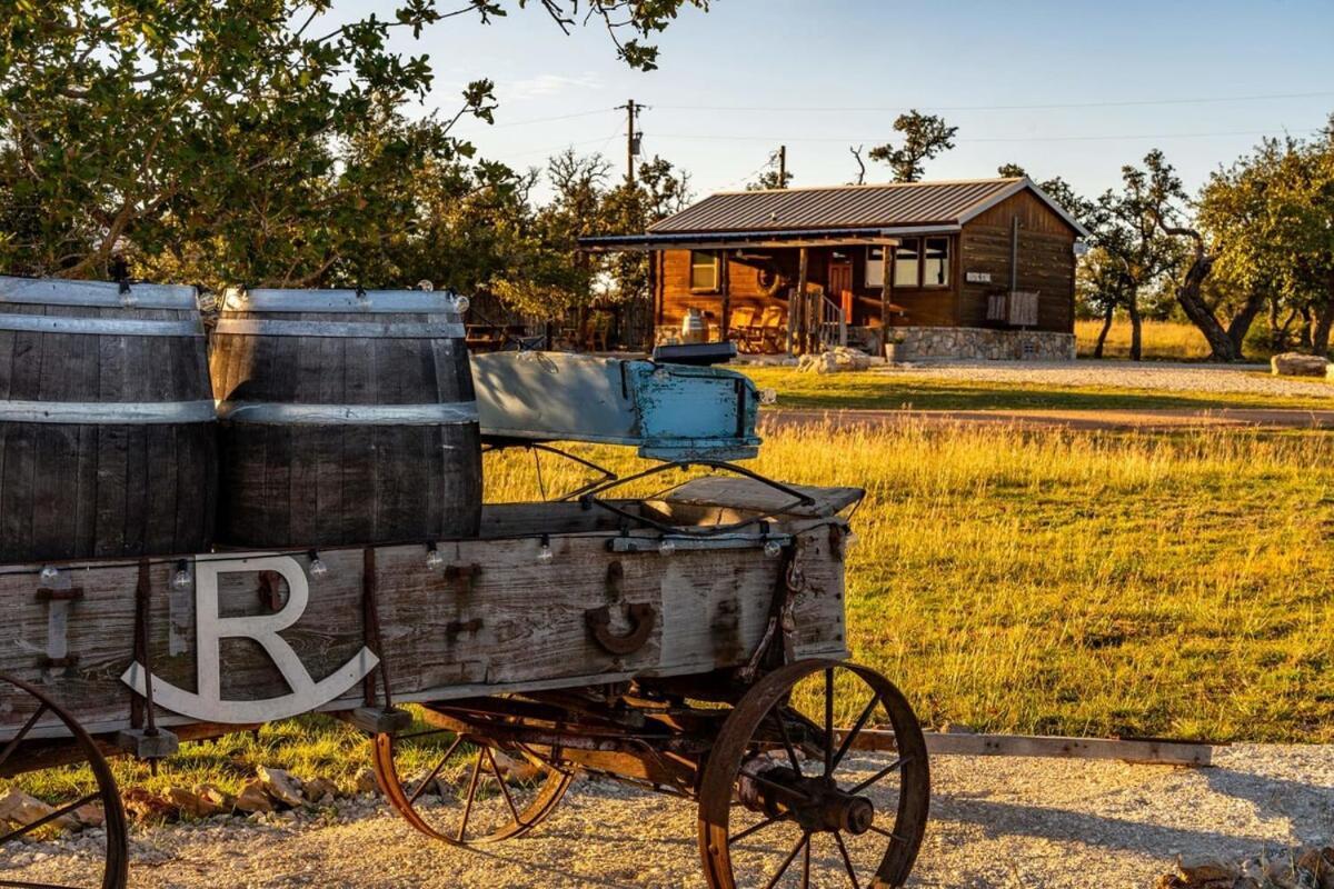 Rockin' R - Rustic Star Cabin Φρέντερικσμπεργκ Εξωτερικό φωτογραφία